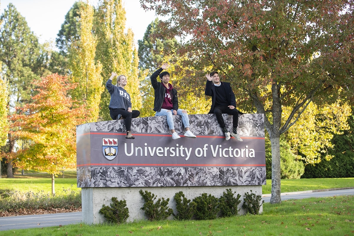 University of Victoria (UVic)